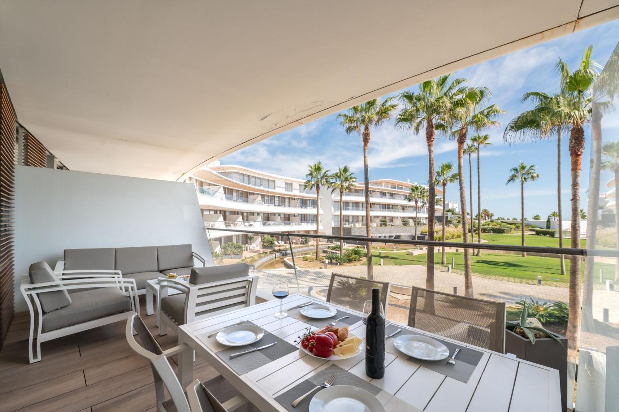 The Edge Apartment Estepona Bagian luar foto