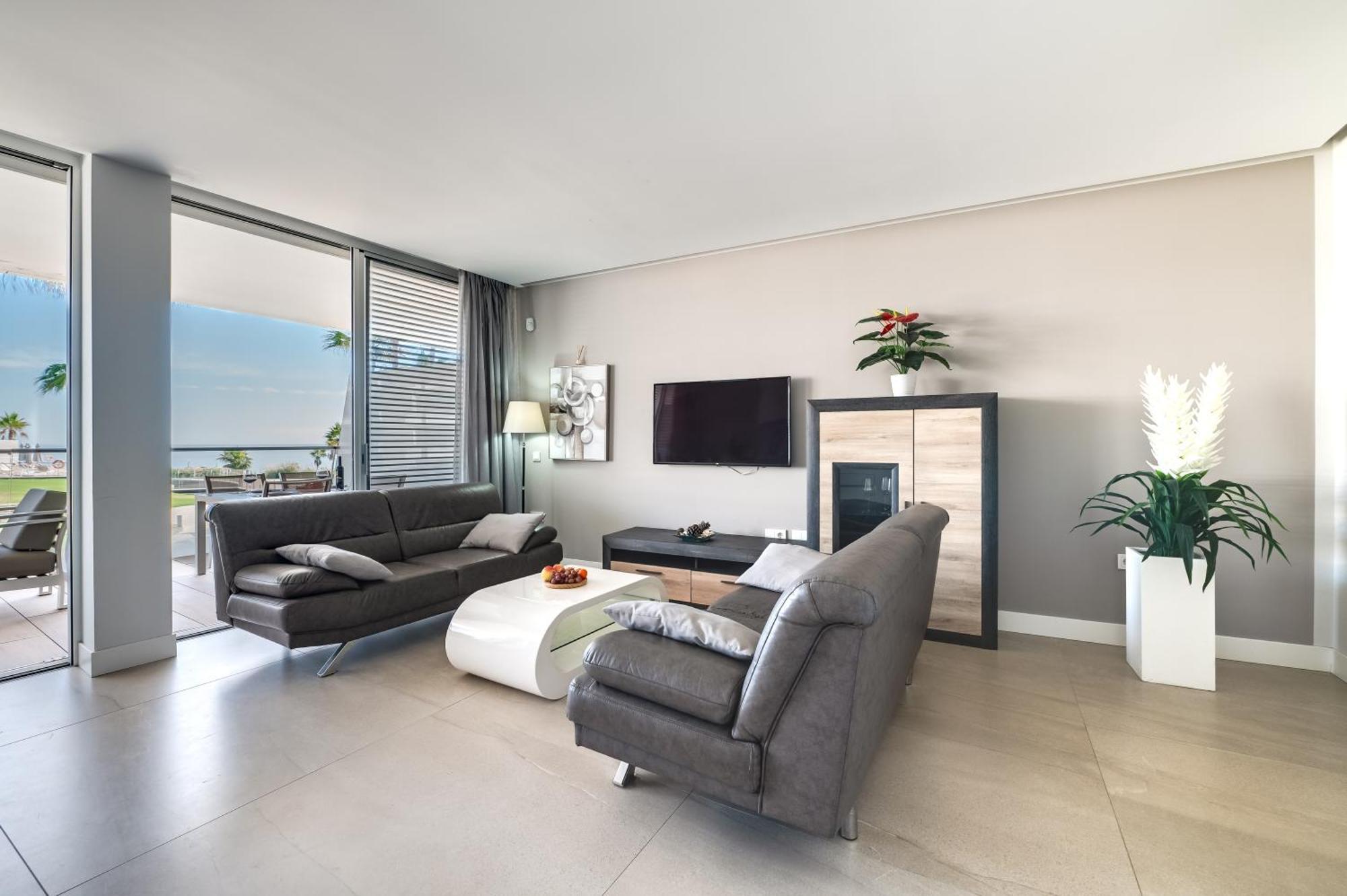 The Edge Apartment Estepona Bagian luar foto