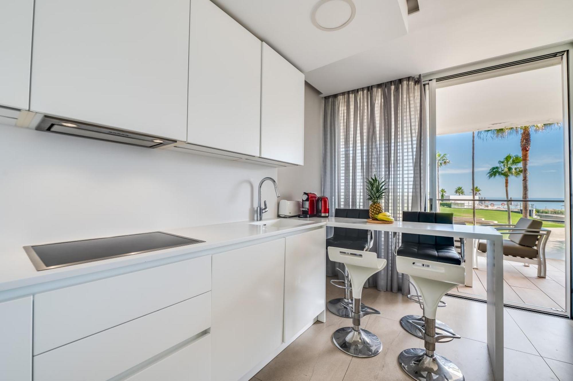 The Edge Apartment Estepona Bagian luar foto